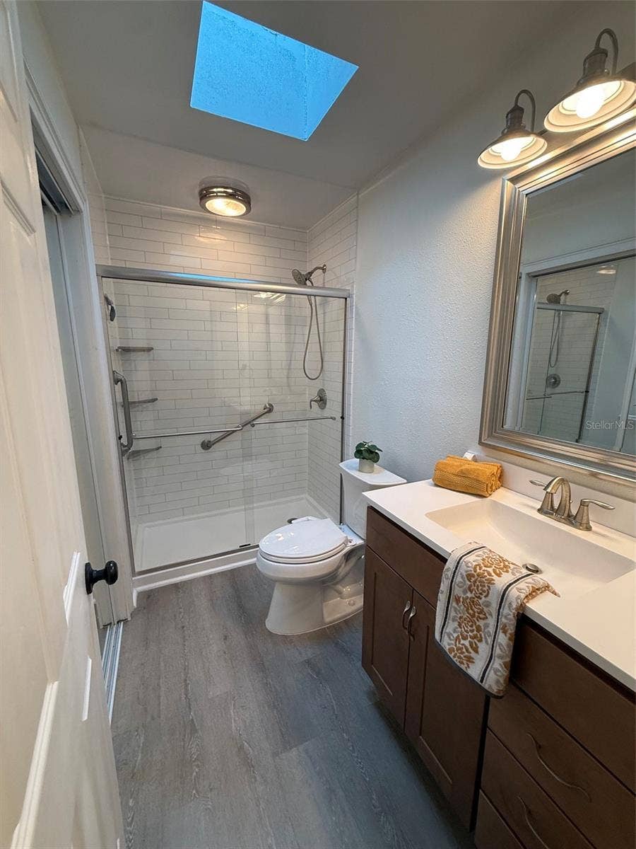 2207 POINSETTIA LANE, Deland, FL 32724 bath hallway