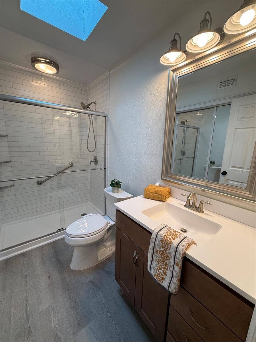 2207 POINSETTIA LANE, Deland, FL 32724 2207 POINSETTIA LANE, Deland, FL 32724