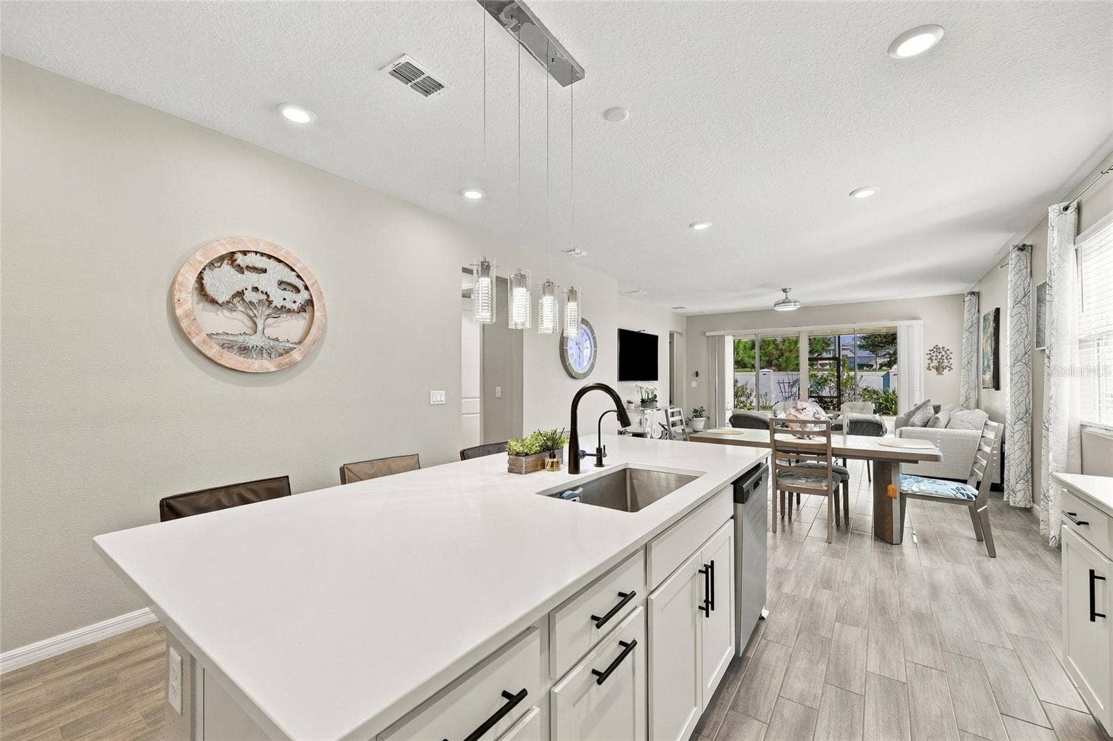 1042 HEIRLOOM DRIVE, Haines City, FL 33844 1042 HEIRLOOM DRIVE, Haines City, FL 33844