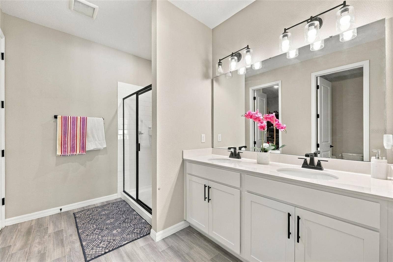 1042 HEIRLOOM DRIVE, Haines City, FL 33844 1042 HEIRLOOM DRIVE, Haines City, FL 33844