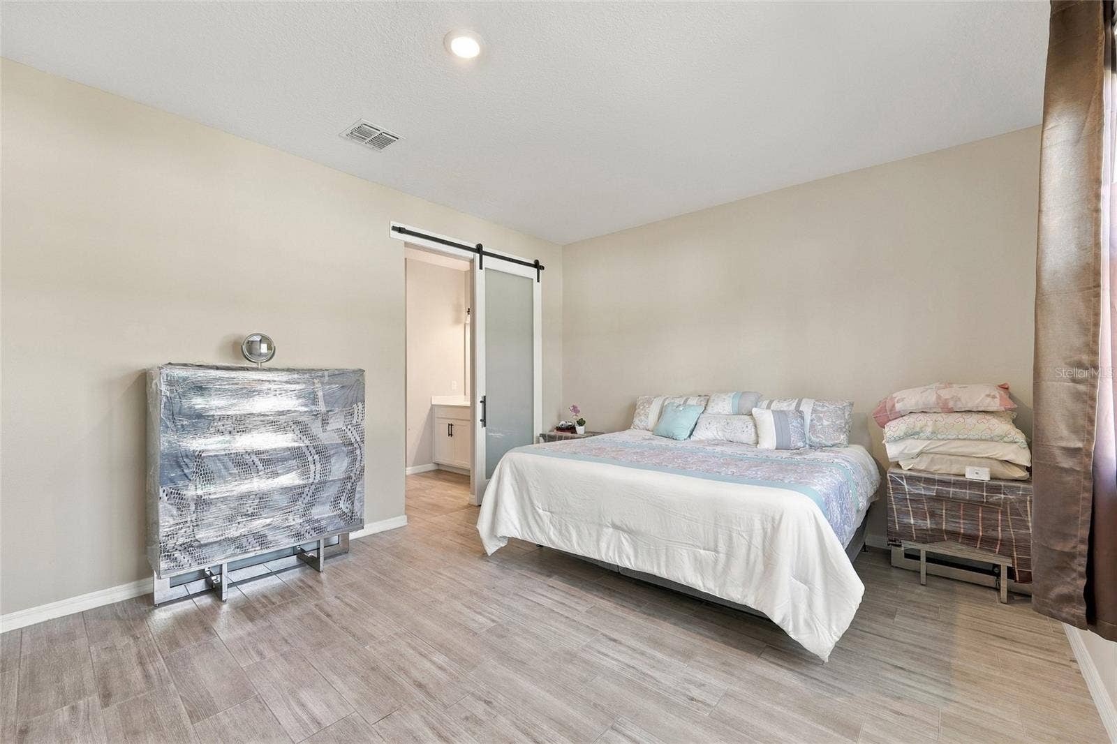 1042 HEIRLOOM DRIVE, Haines City, FL 33844 1042 HEIRLOOM DRIVE, Haines City, FL 33844