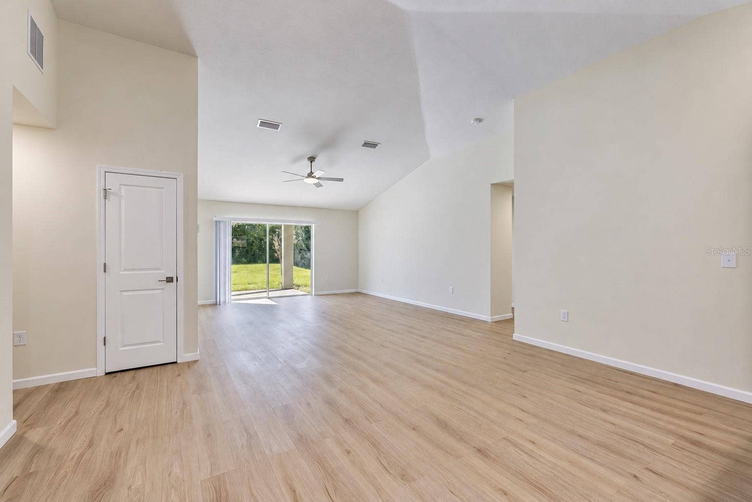922 S COUNTY ROAD 419, Chuluota, FL 32766 922 S COUNTY ROAD 419, Chuluota, FL 32766
