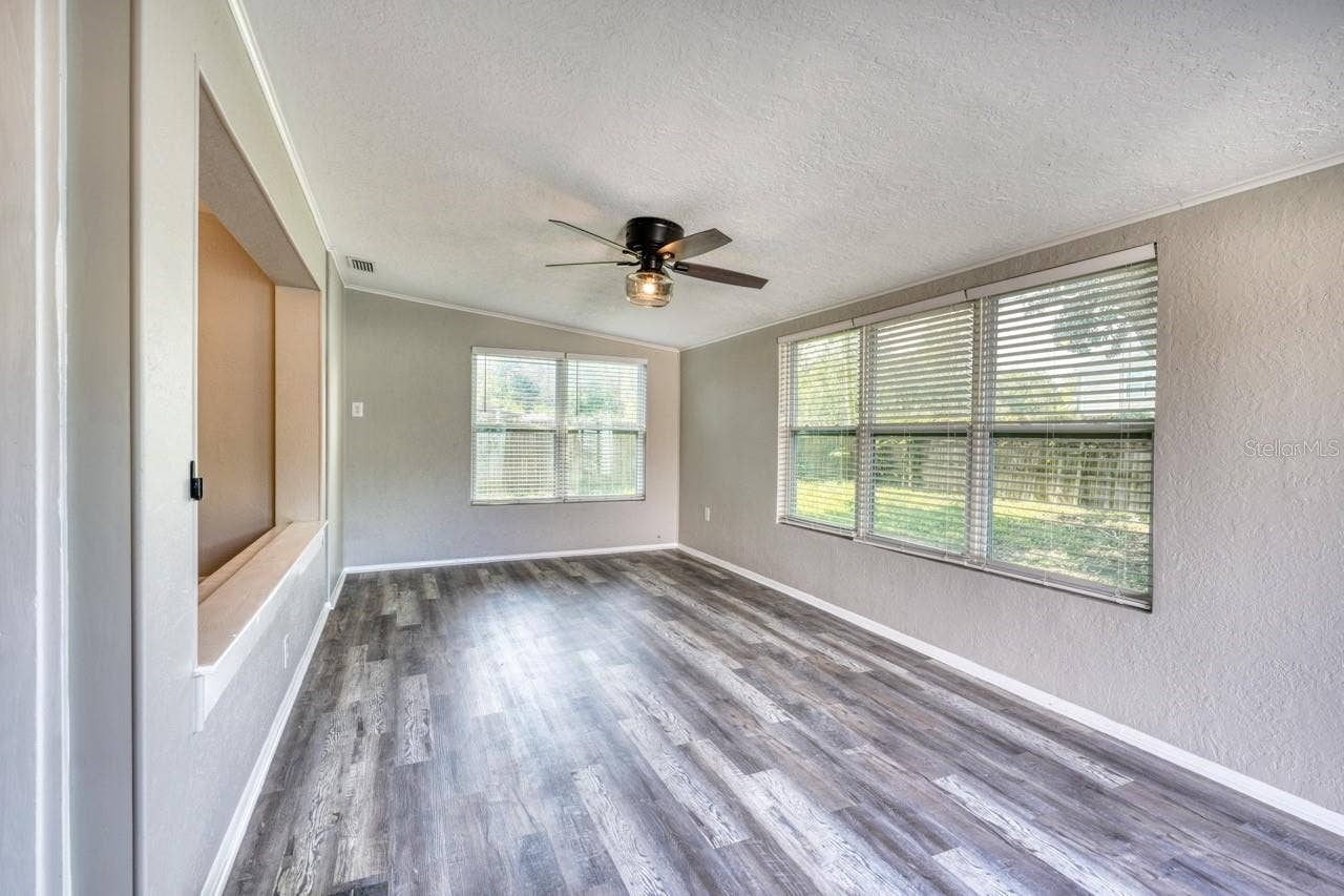 1712 EDMUNDSHIRE ROAD, Orlando, FL 32812 Family Room.