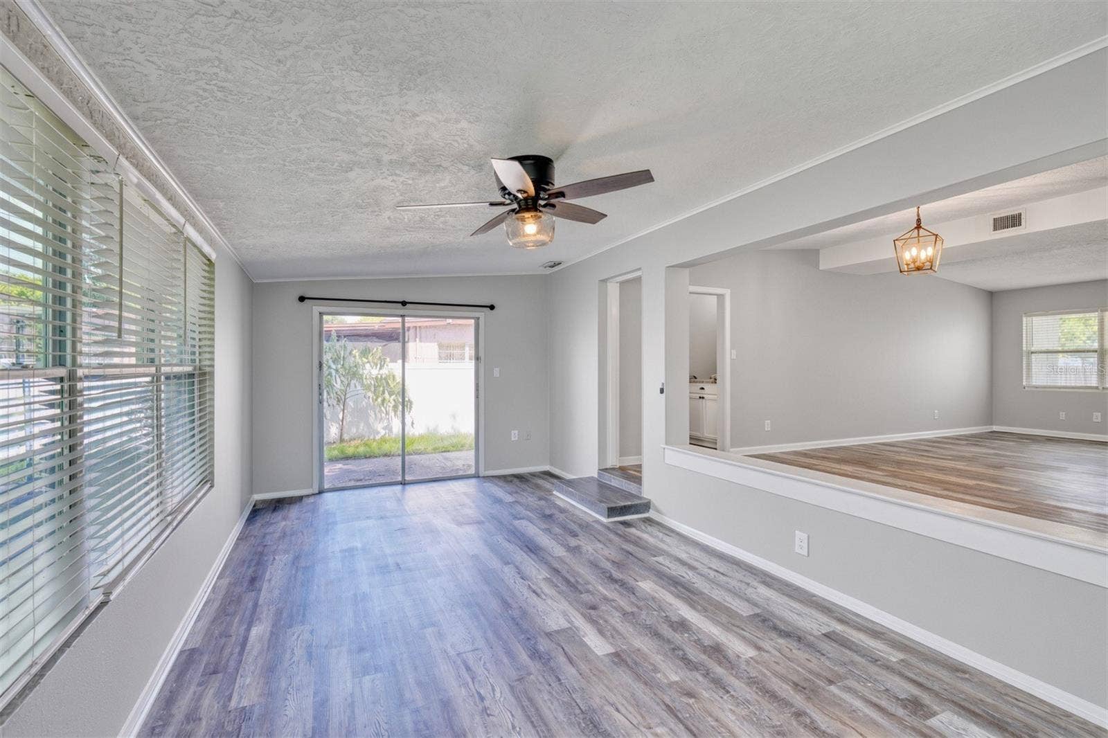 1712 EDMUNDSHIRE ROAD, Orlando, FL 32812 Family Room.