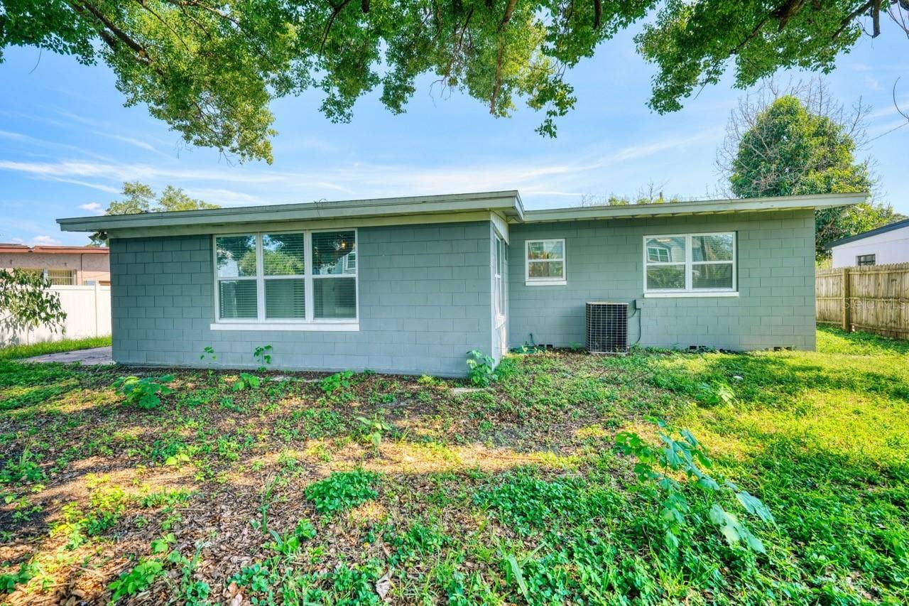 1712 EDMUNDSHIRE ROAD, Orlando, FL 32812 Backyard.