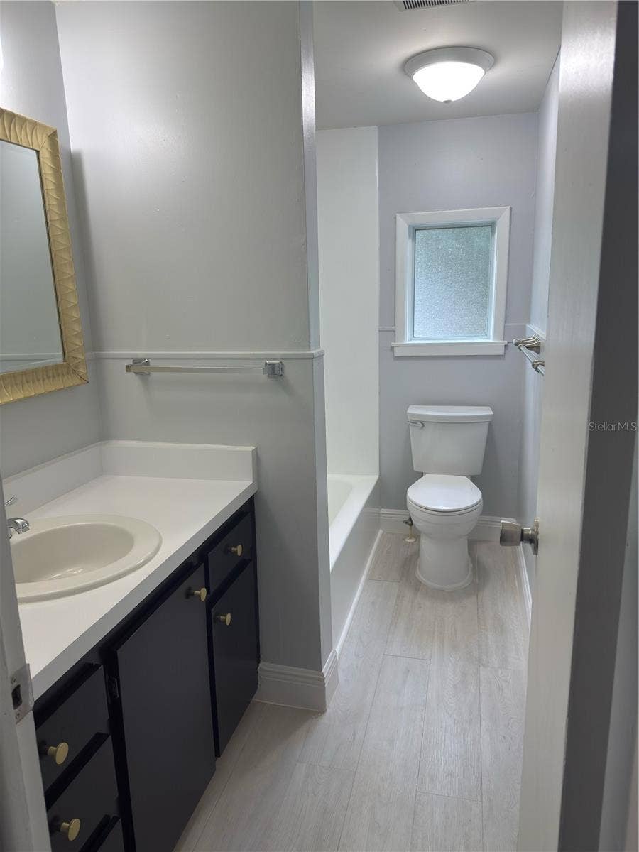 1618 MAGNOLIA AVENUE, Deland, FL 32724 Bath