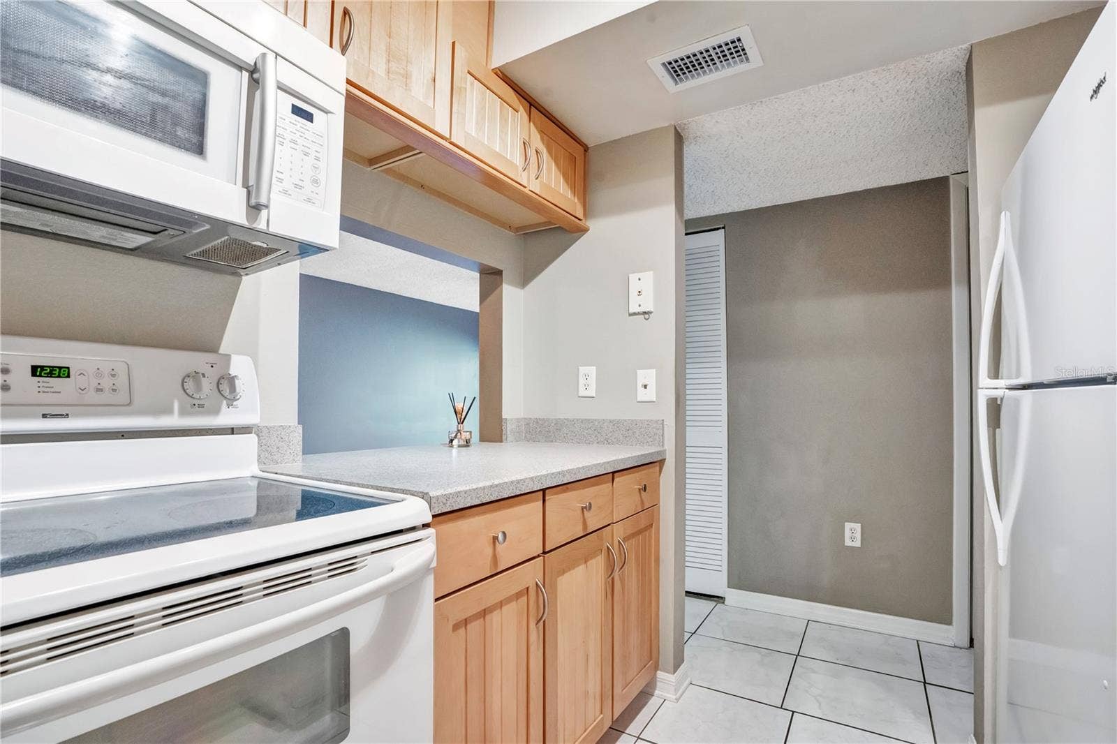 3278 S SEMORAN BOULEVARD, #12, Orlando, FL 32822 Kitchen