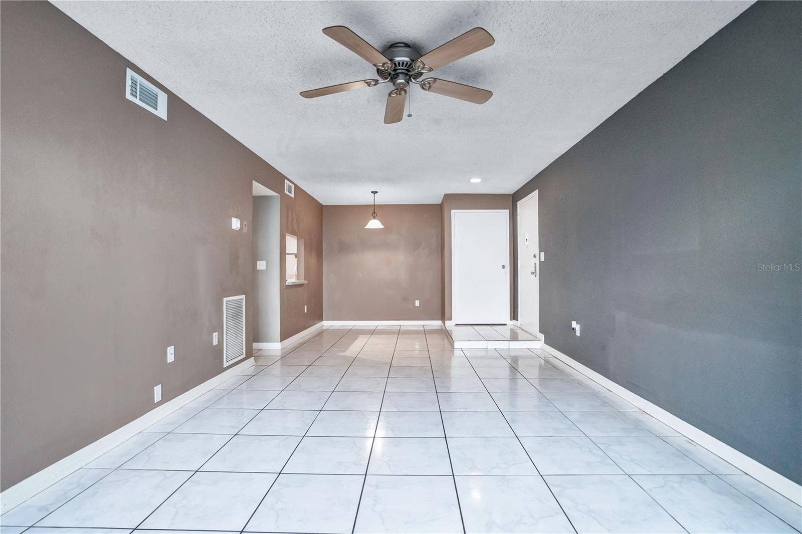 3278 S SEMORAN BOULEVARD, #12, Orlando, FL 32822 Living Area