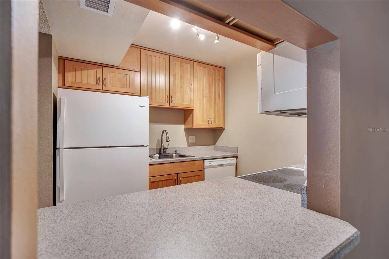 3278 S SEMORAN BOULEVARD, #12, Orlando, FL 32822 Kitchen