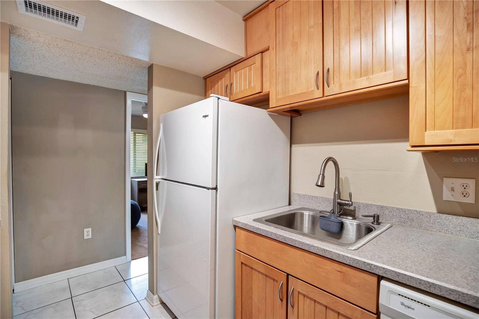 3278 S SEMORAN BOULEVARD, #12, Orlando, FL 32822 Kitchen