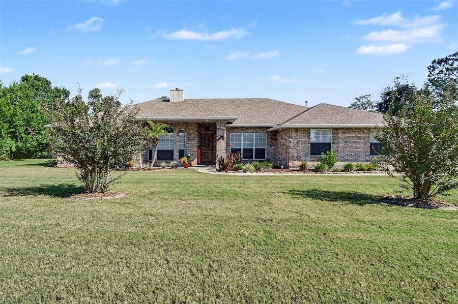 Property photo for 2090 LAKEBREEZE WAY, Deltona, FL
