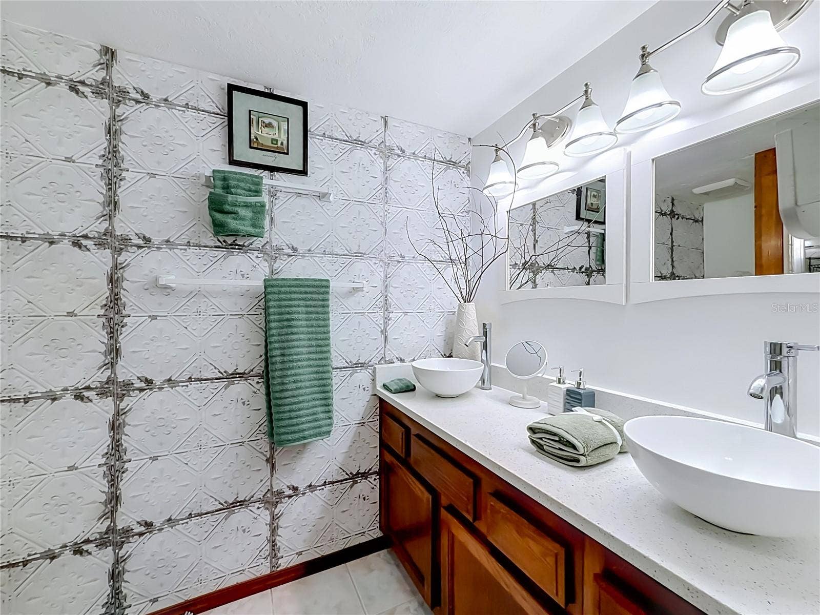 825 MELLOWOOD AVENUE, Orlando, FL 32825 825 MELLOWOOD AVENUE, Orlando, FL 32825
