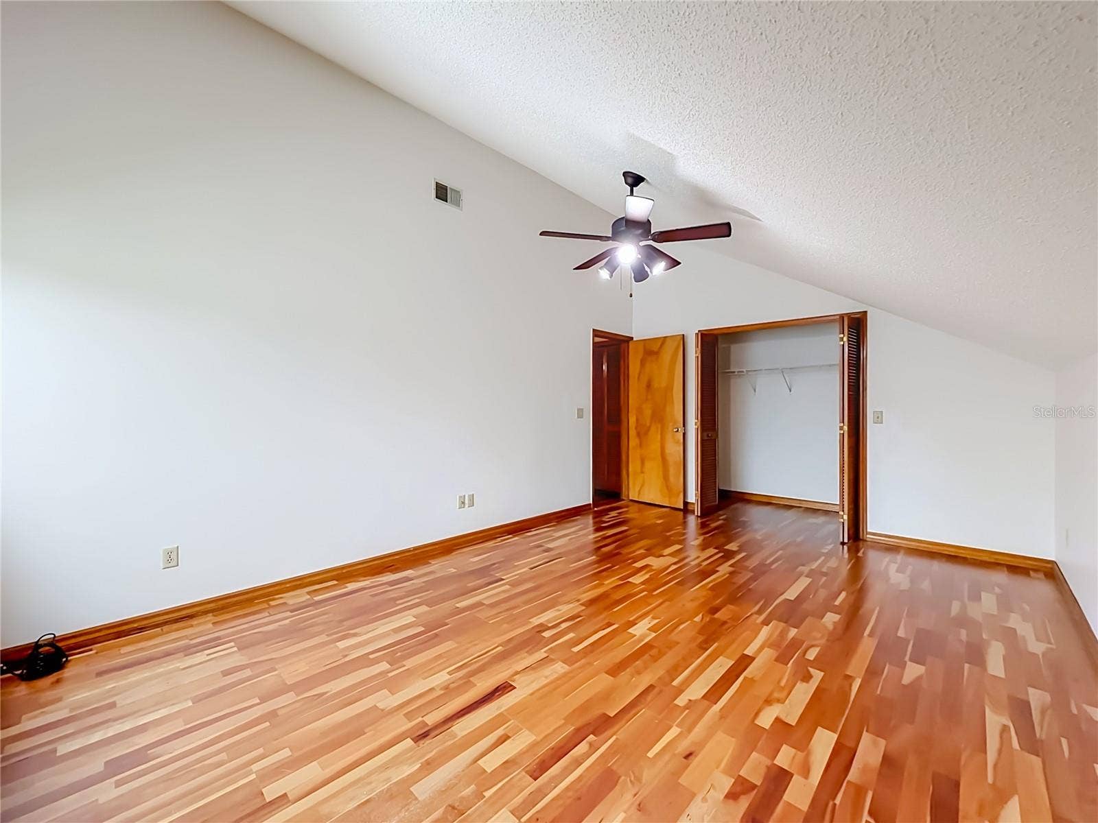 825 MELLOWOOD AVENUE, Orlando, FL 32825 825 MELLOWOOD AVENUE, Orlando, FL 32825