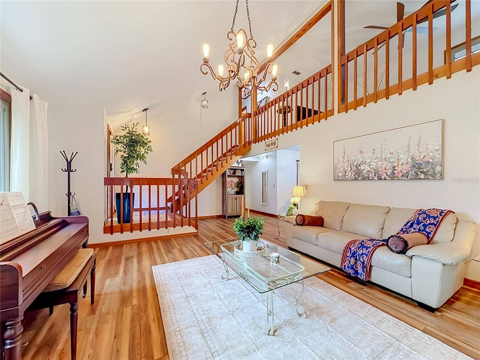 825 MELLOWOOD AVENUE, Orlando, FL 32825 825 MELLOWOOD AVENUE, Orlando, FL 32825
