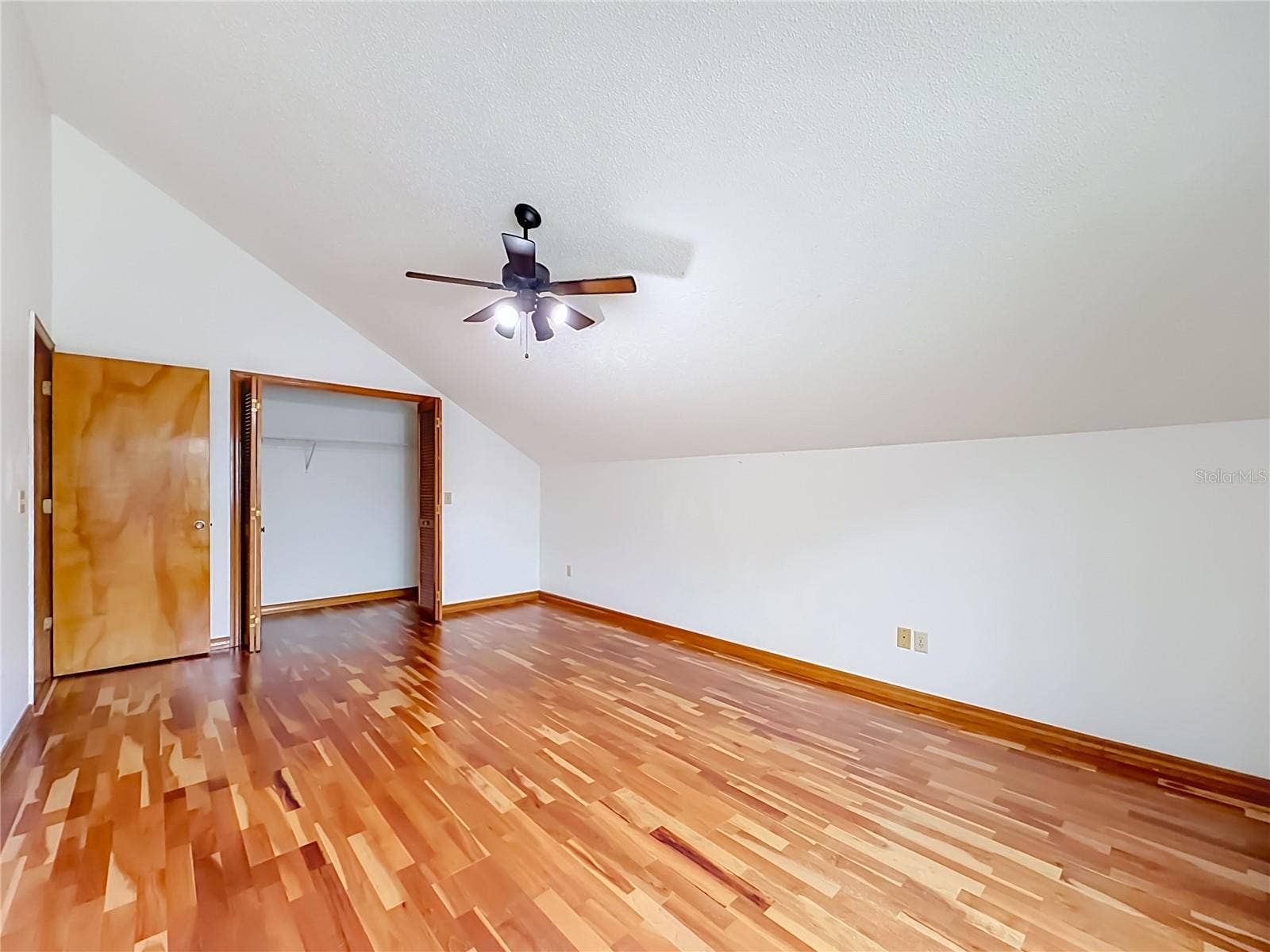 825 MELLOWOOD AVENUE, Orlando, FL 32825 825 MELLOWOOD AVENUE, Orlando, FL 32825