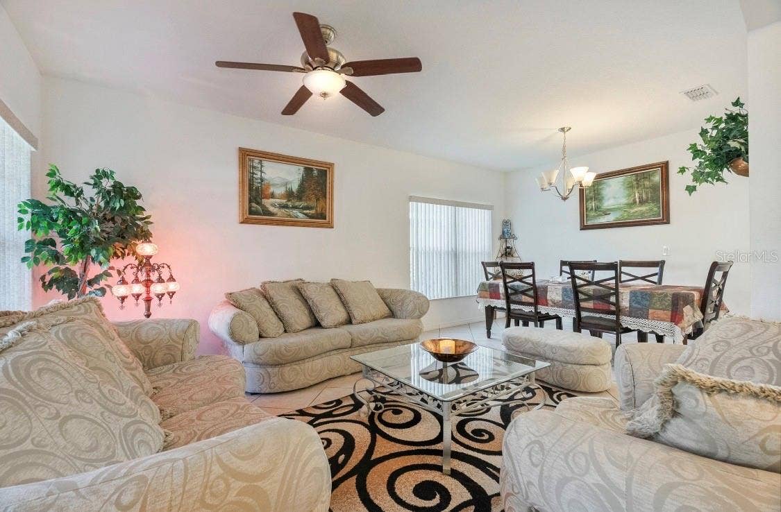 10781 CABBAGE TREE LOOP, Orlando, FL 32825 Spacious space to receive your friends
