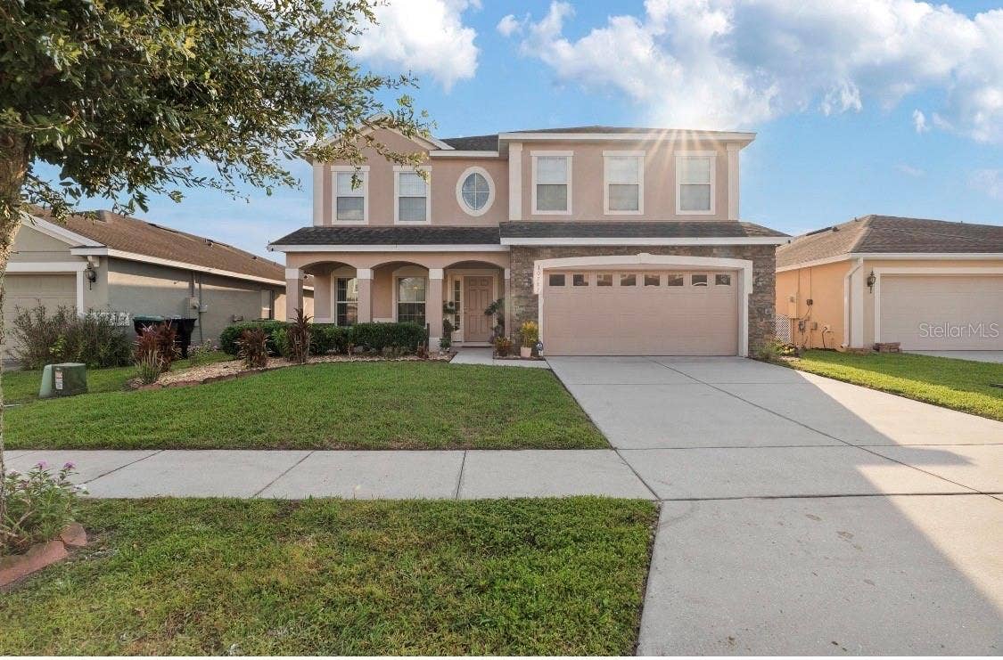 10781 CABBAGE TREE LOOP, Orlando, FL 32825 Front Porch