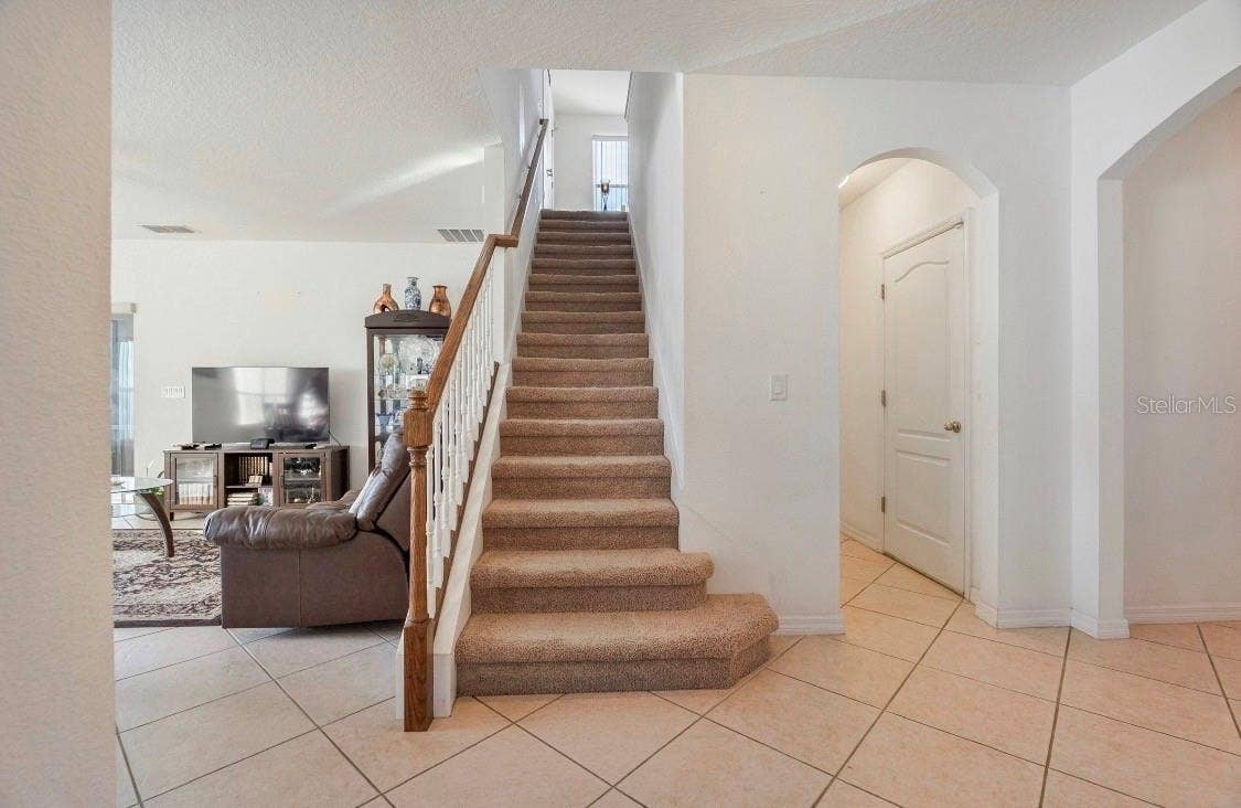 10781 CABBAGE TREE LOOP, Orlando, FL 32825 Let's go Upstairs!