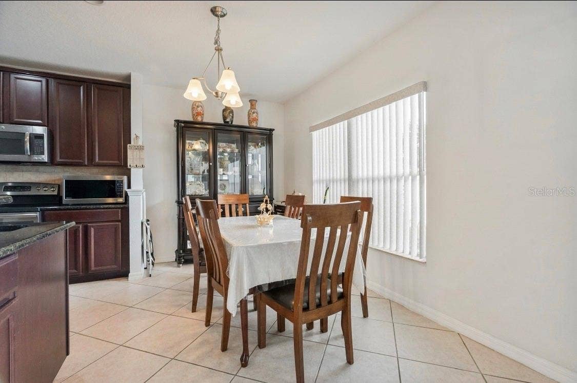 10781 CABBAGE TREE LOOP, Orlando, FL 32825 Spacious Area