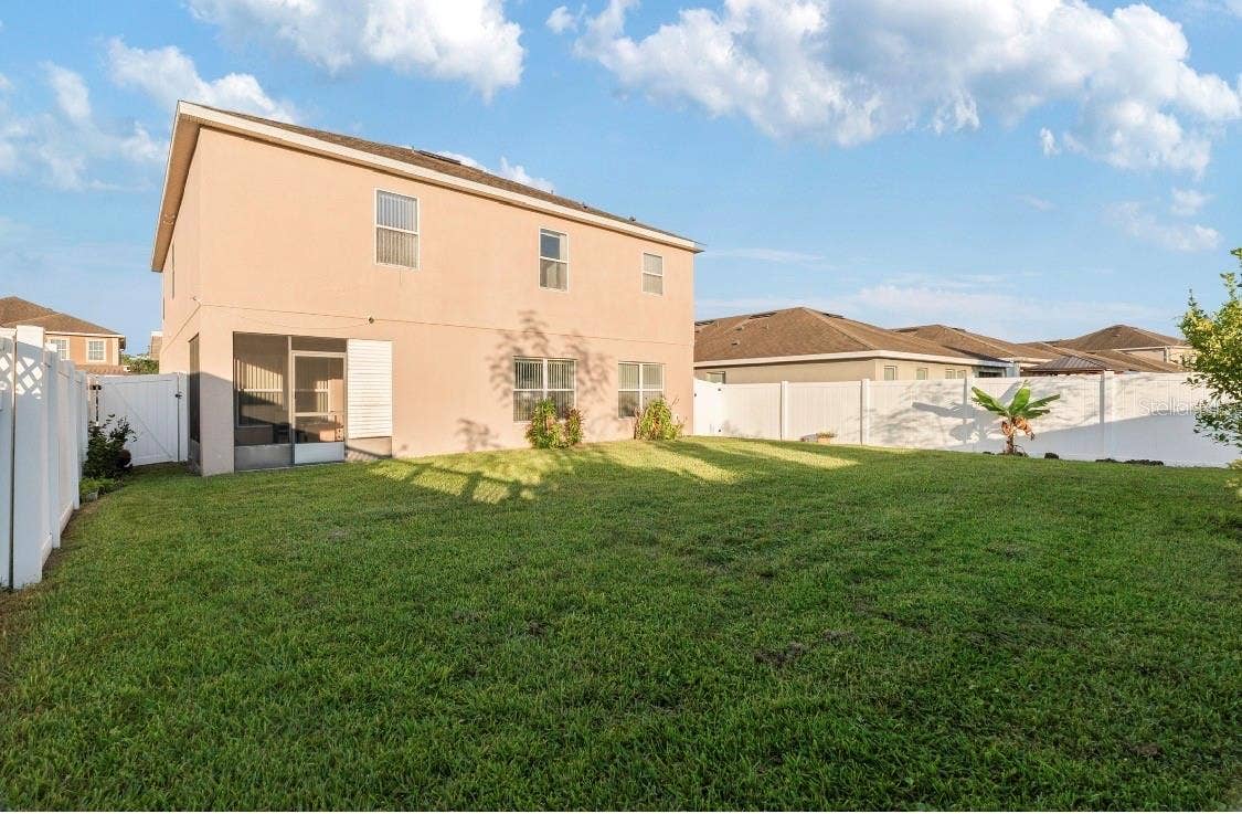 10781 CABBAGE TREE LOOP, Orlando, FL 32825 Want a Pool? You have the space!