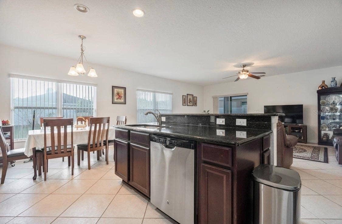 10781 CABBAGE TREE LOOP, Orlando, FL 32825 Kitchen Dinning Room