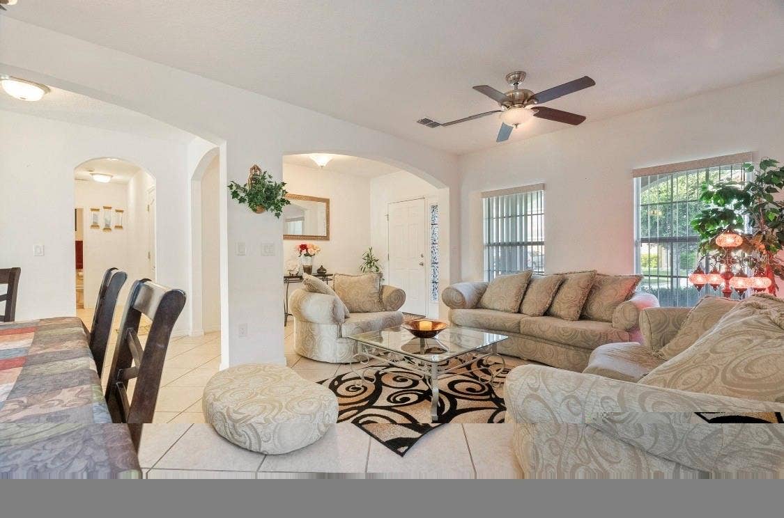 10781 CABBAGE TREE LOOP, Orlando, FL 32825 Formal Dinning Combo