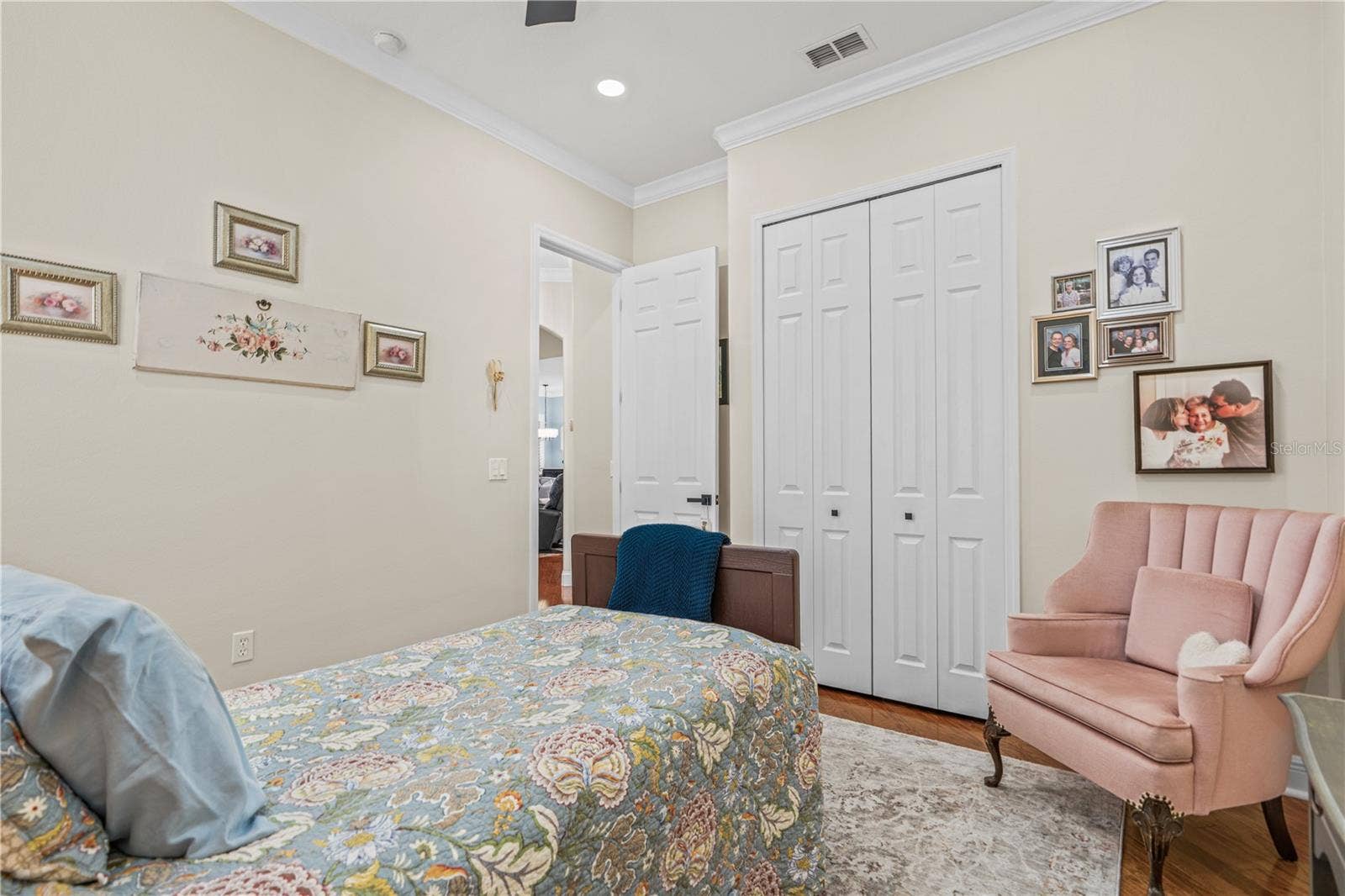 520 SOTHEBY WAY, Debary, FL 32713 View from the guest bedroom looking toward the hallway; Note even the closet doors are 8ft tall