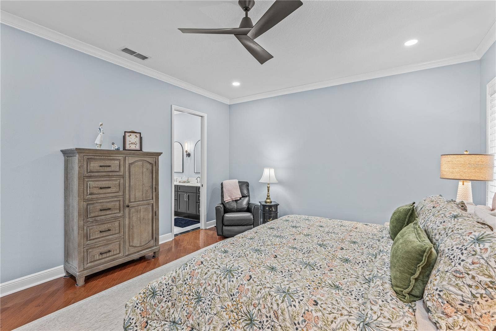 520 SOTHEBY WAY, Debary, FL 32713 Looking toward the renovated primary bathroom
