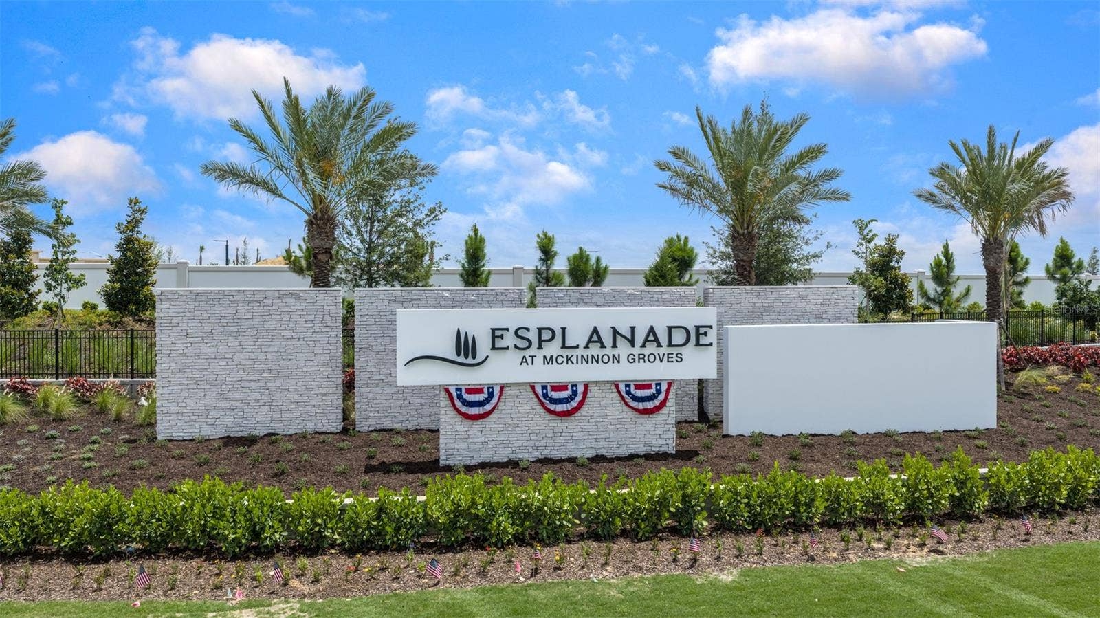 Esplanade at McKinnon Groves Community