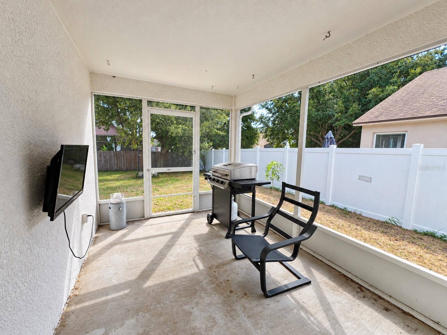 4043 WALTHAM FOREST DRIVE, Tavares, FL 32778 4043 WALTHAM FOREST DRIVE, Tavares, FL 32778