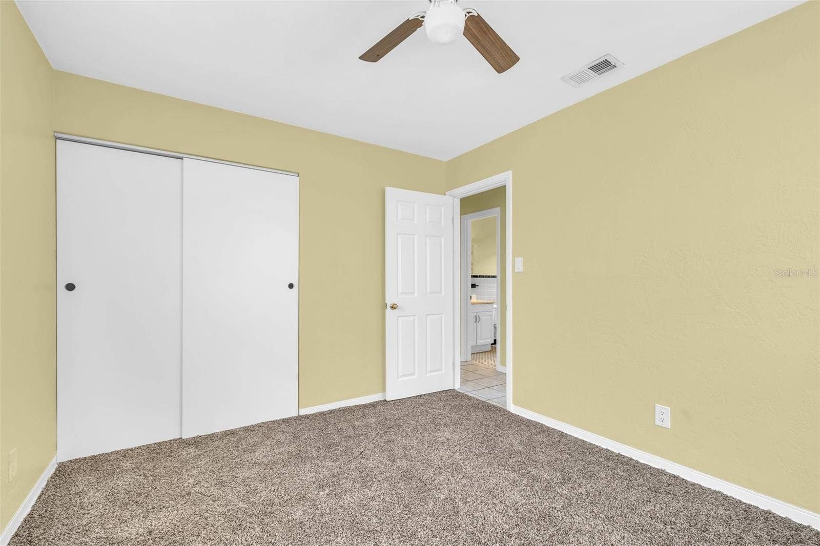 1031 CADILLAC DRIVE, Daytona Beach, FL 32117