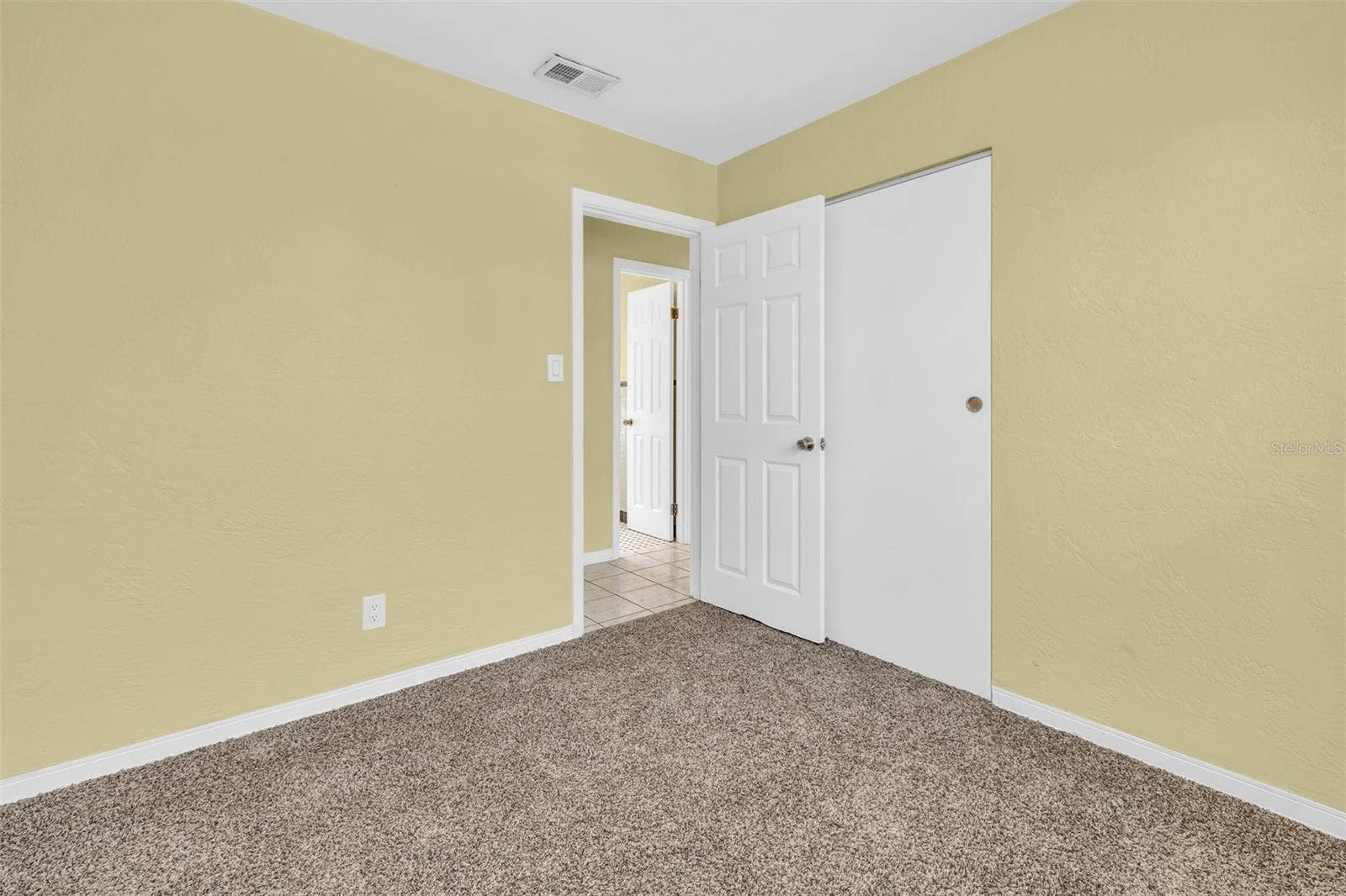 1031 CADILLAC DRIVE, Daytona Beach, FL 32117