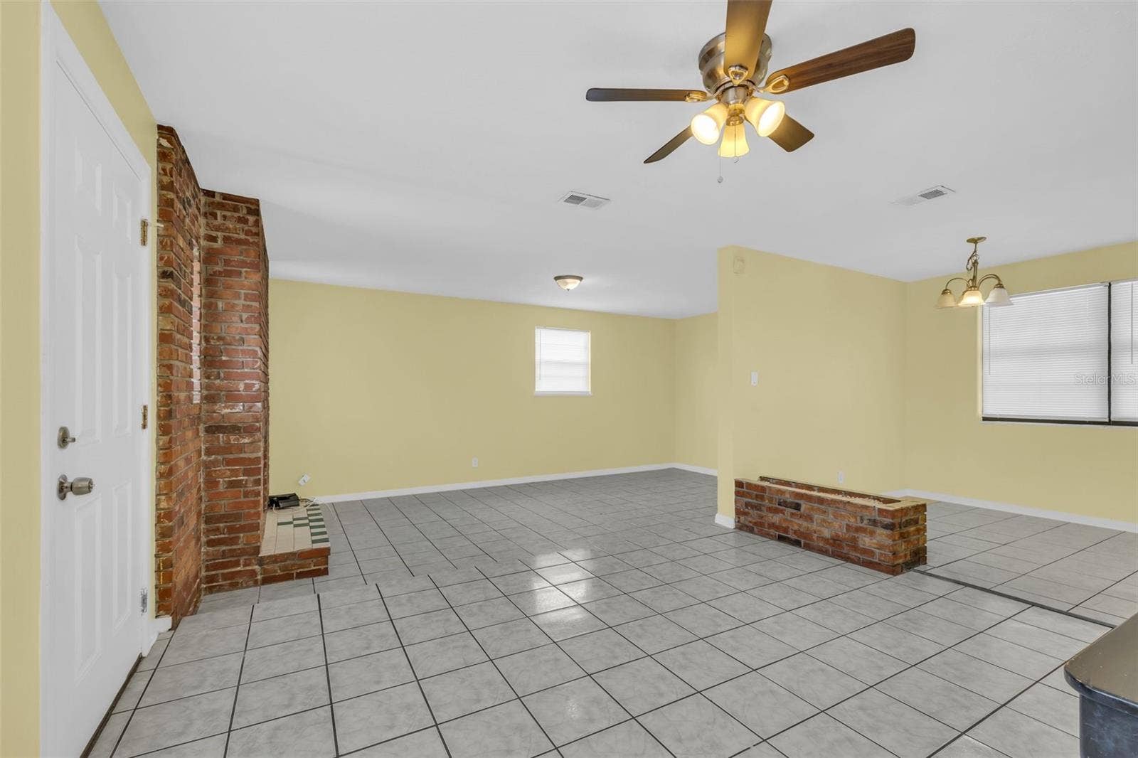 1031 CADILLAC DRIVE, Daytona Beach, FL 32117