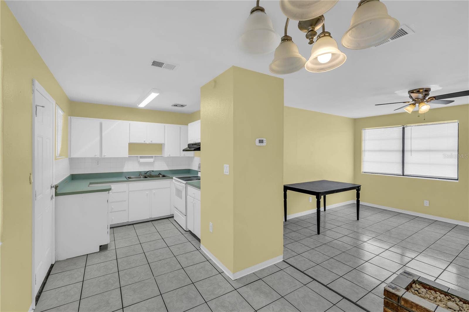 1031 CADILLAC DRIVE, Daytona Beach, FL 32117