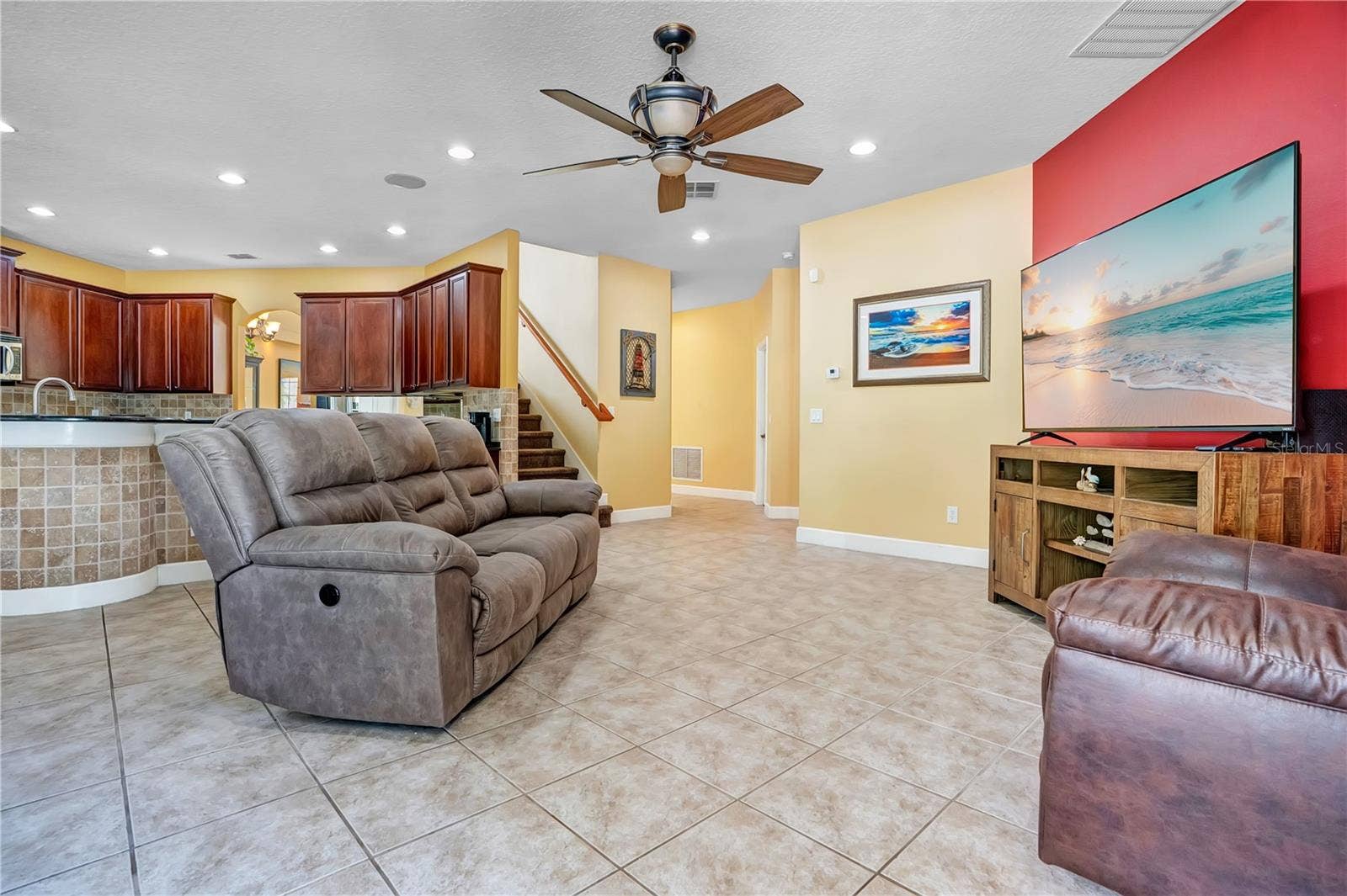 5762 COVINGTON COVE WAY, Orlando, FL 32829 family room