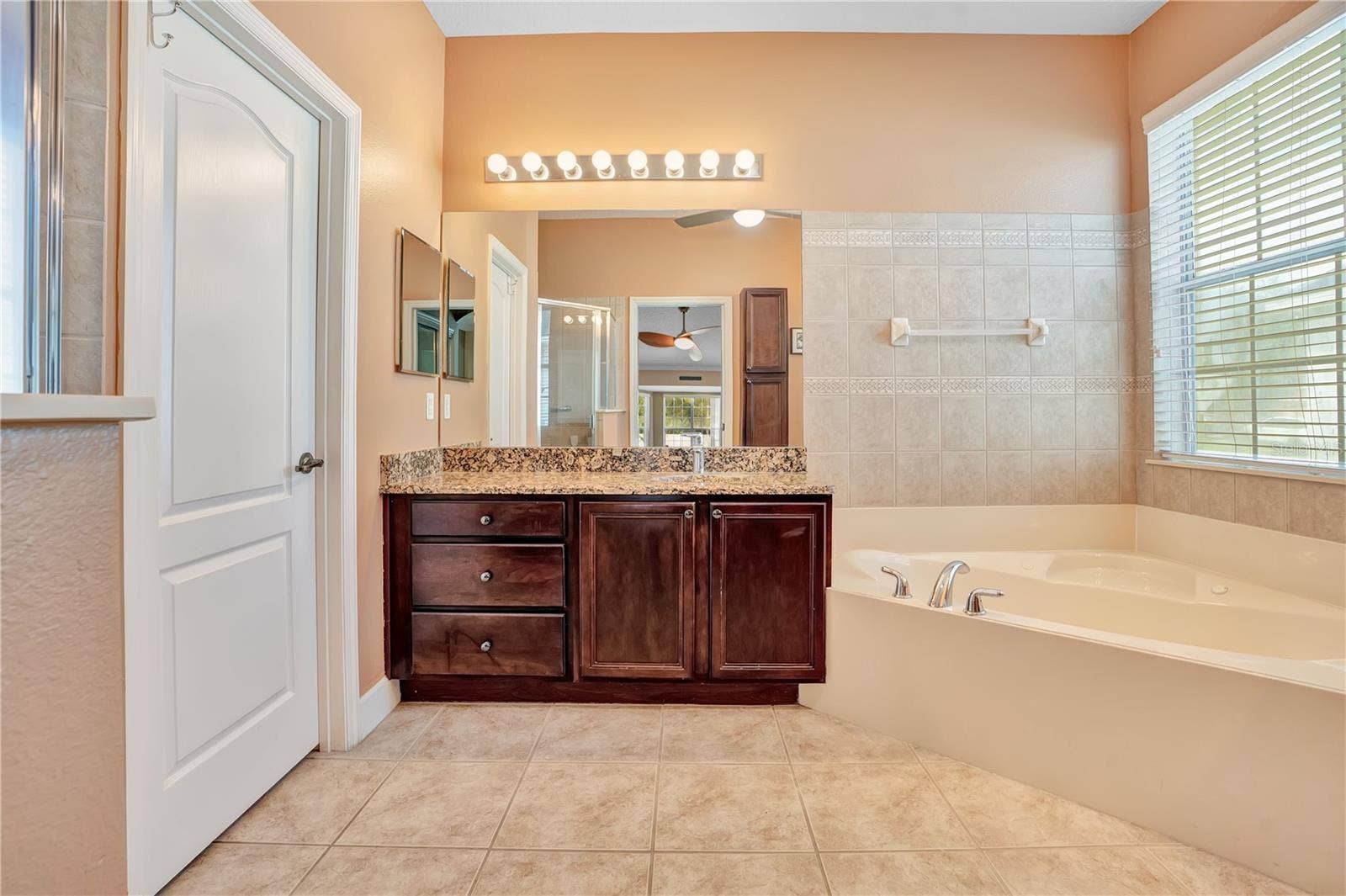 5762 COVINGTON COVE WAY, Orlando, FL 32829 primary bathroom