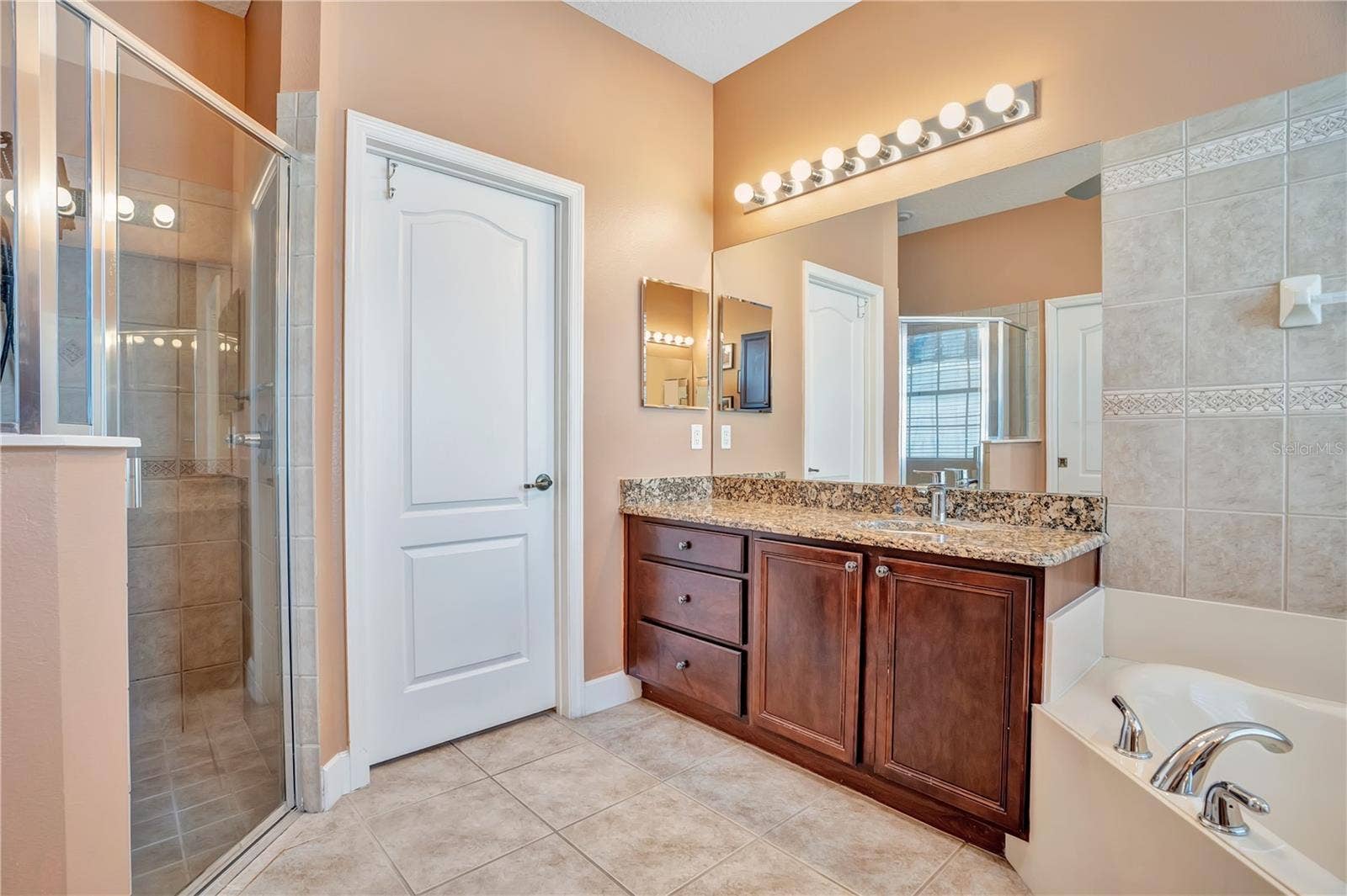 5762 COVINGTON COVE WAY, Orlando, FL 32829 primary bathroom