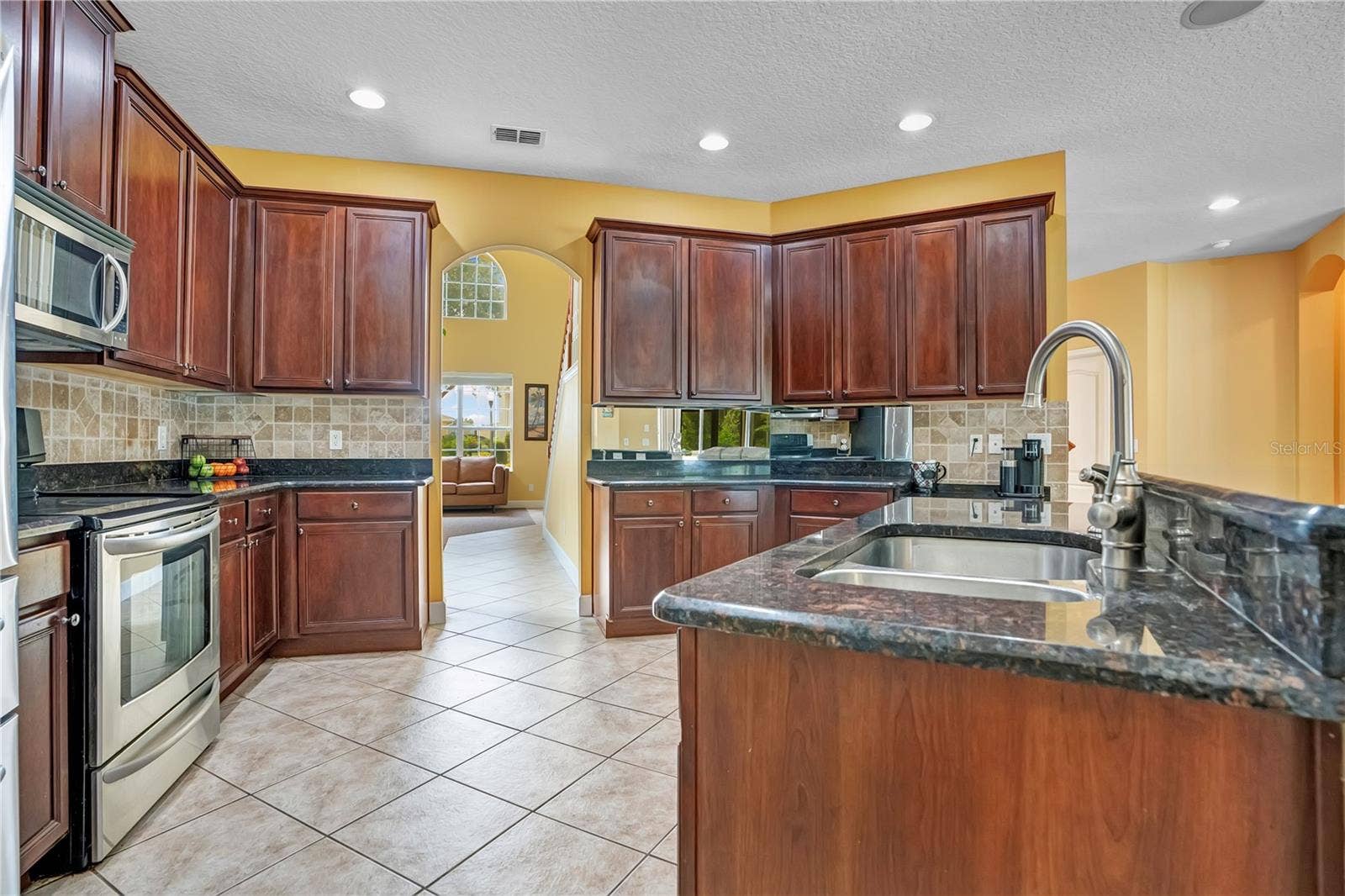 5762 COVINGTON COVE WAY, Orlando, FL 32829 Kitchen