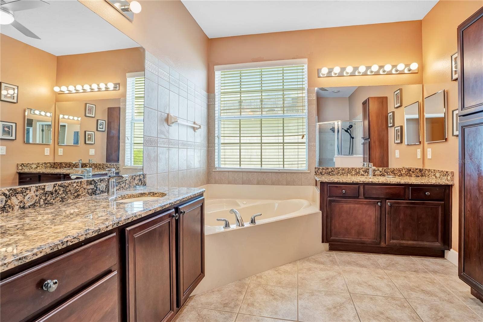5762 COVINGTON COVE WAY, Orlando, FL 32829 primary bathroom