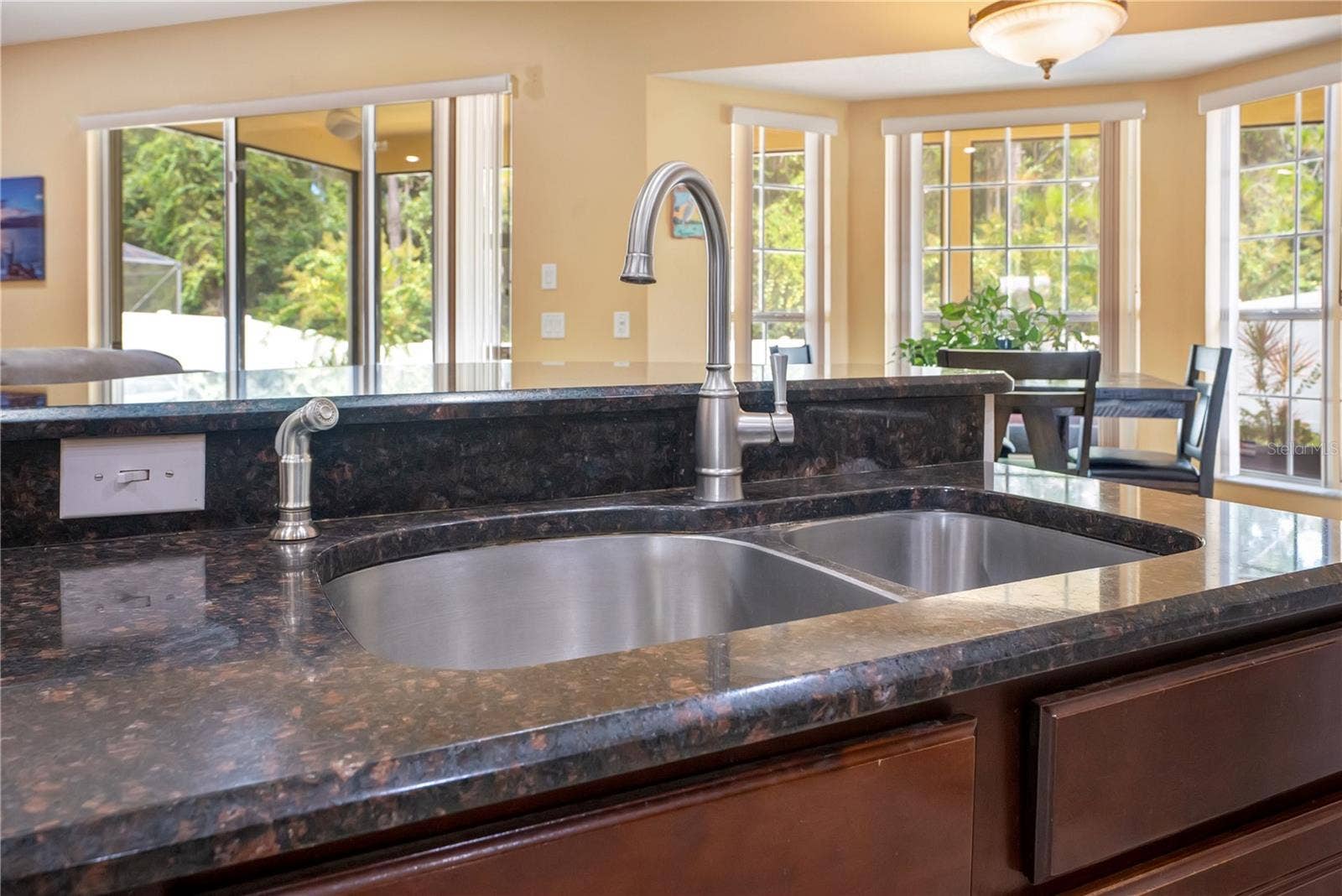 5762 COVINGTON COVE WAY, Orlando, FL 32829 Kitchen