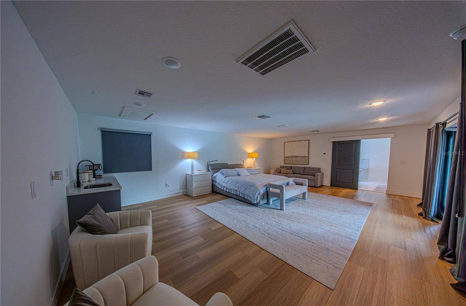 9197 BAY HILL BOULEVARD, Orlando, FL 32819 9197 BAY HILL BOULEVARD, Orlando, FL 32819