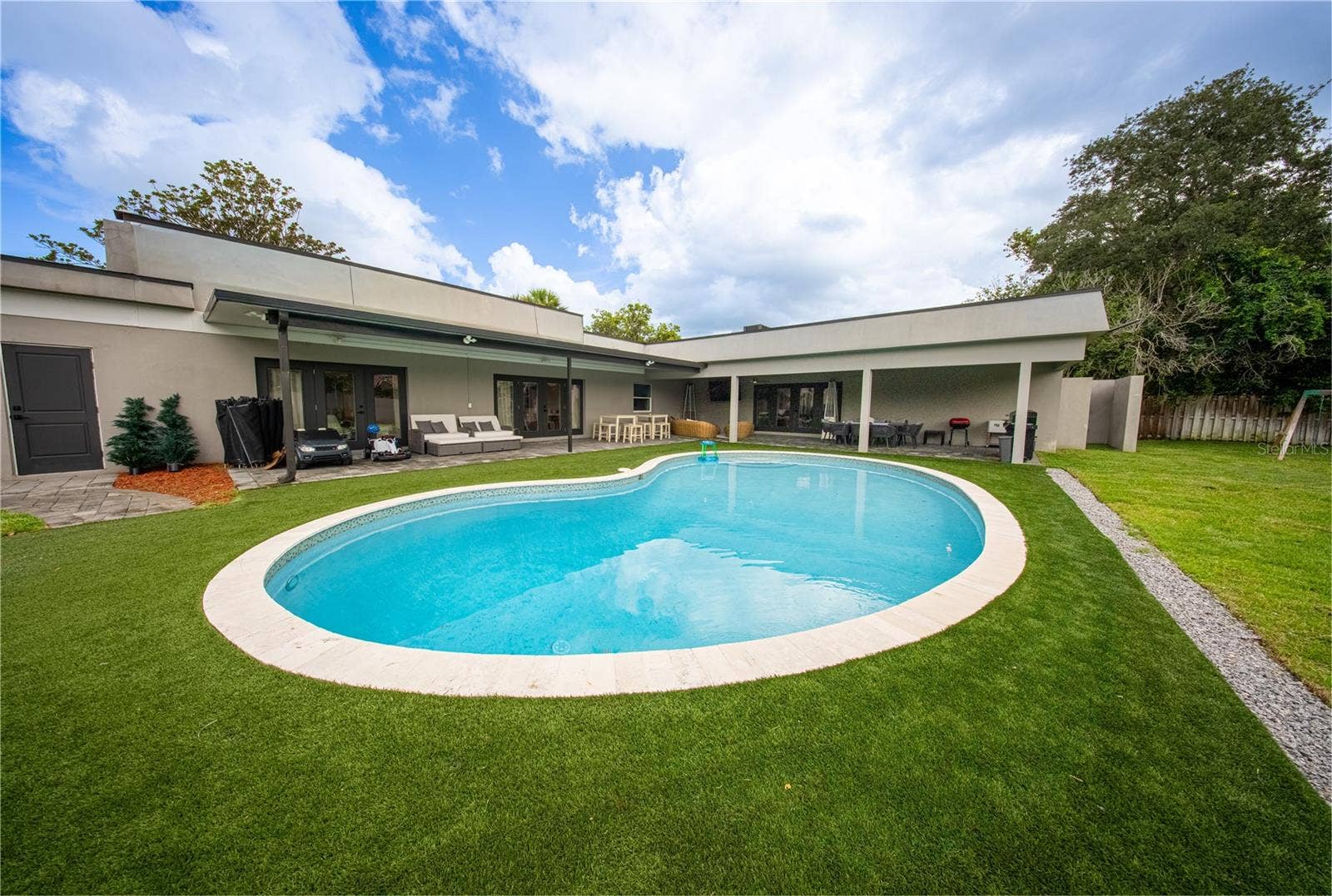9197 BAY HILL BOULEVARD, Orlando, FL 32819 9197 BAY HILL BOULEVARD, Orlando, FL 32819