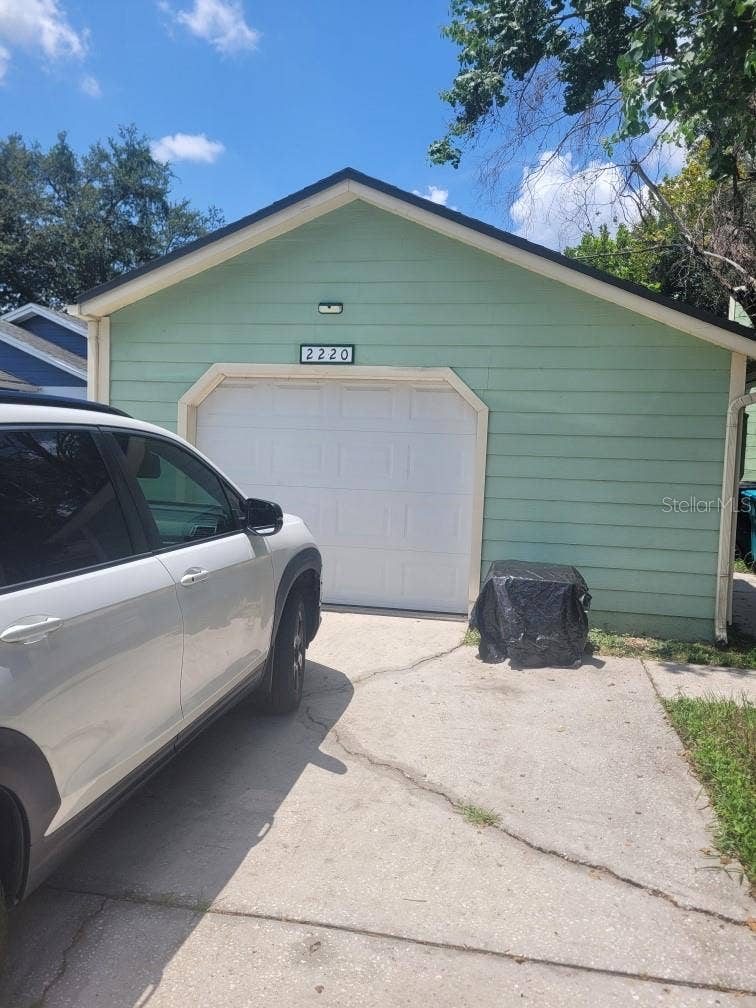 2220 FAXTON COURT, Orlando, FL 32812 2220 FAXTON COURT, Orlando, FL 32812