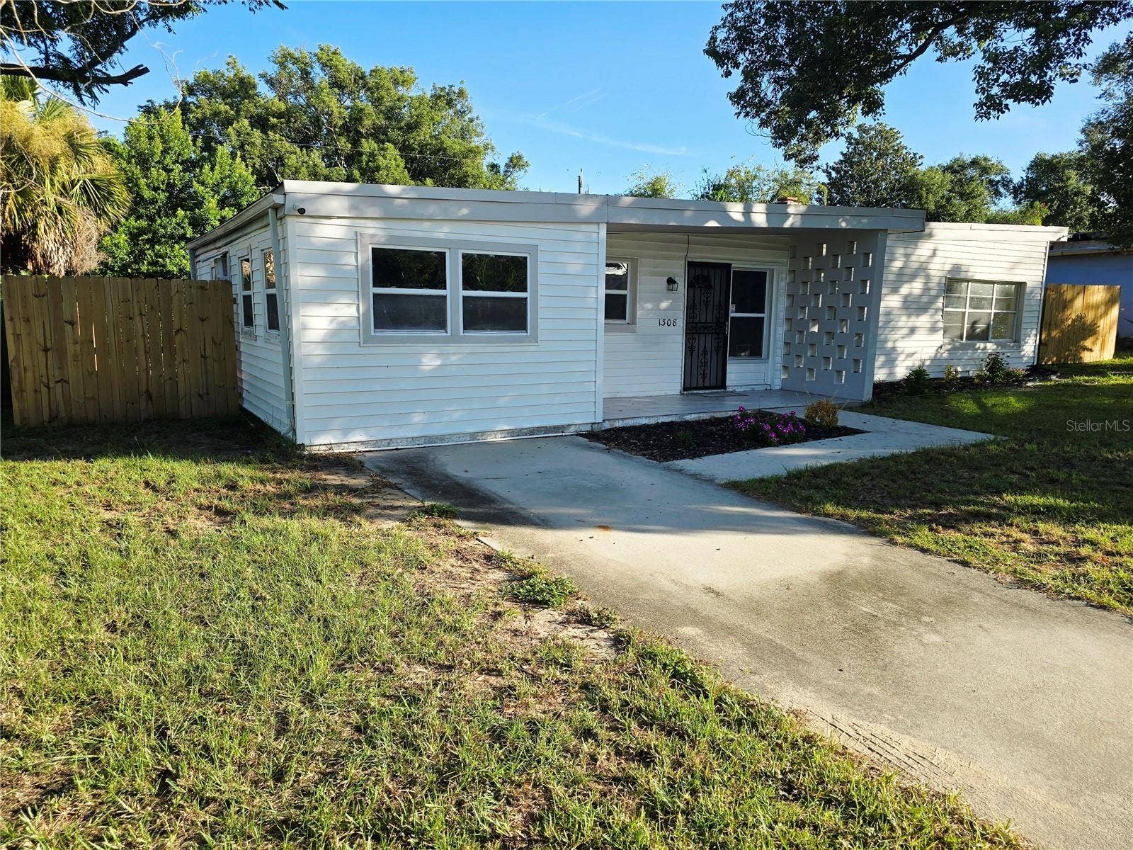 1308 MOORE STREET, Daytona Beach, FL 32114 1308 MOORE STREET, Daytona Beach, FL 32114