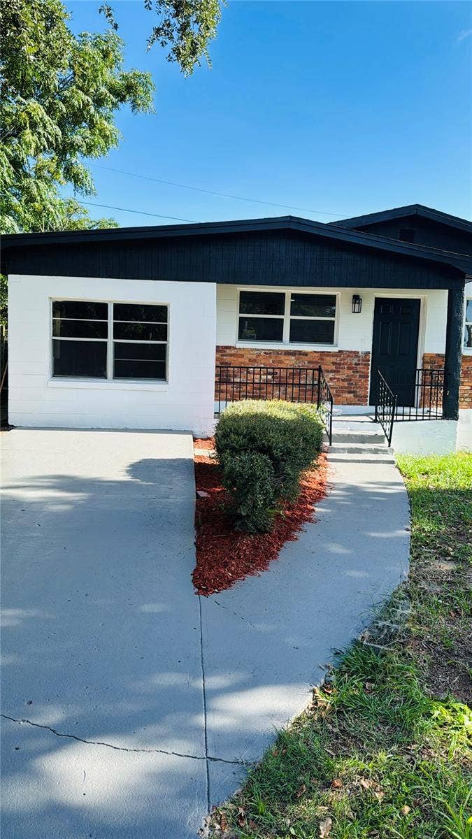 Property photo for 1222 AVENUE M, Haines City, FL