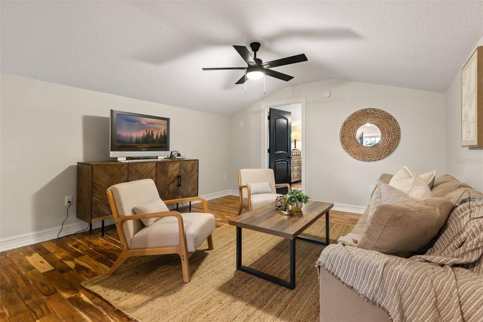 11421 TINDALL ROAD, Orlando, FL 32832 Guest room living