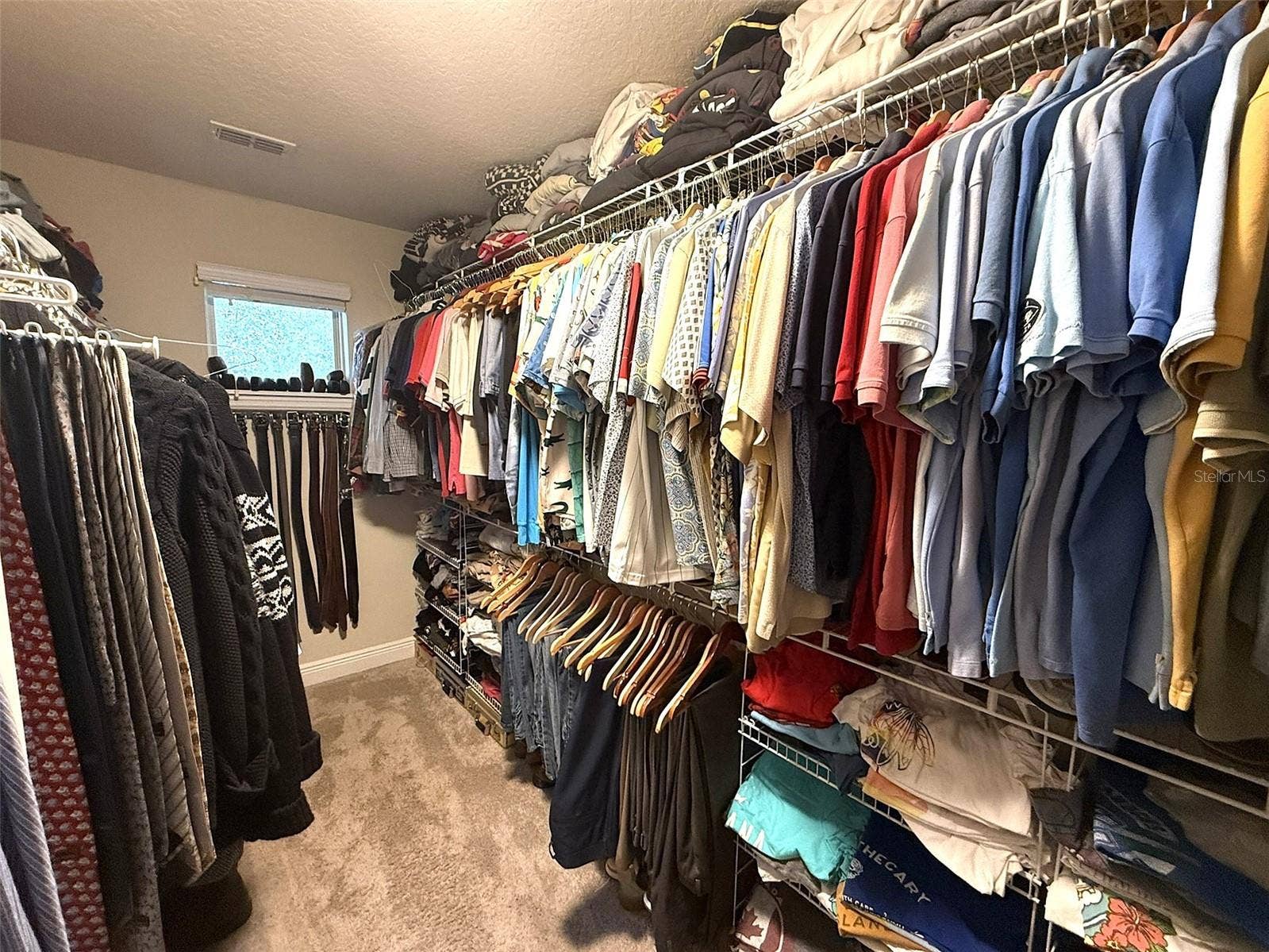 LARGE QWalk In Closet