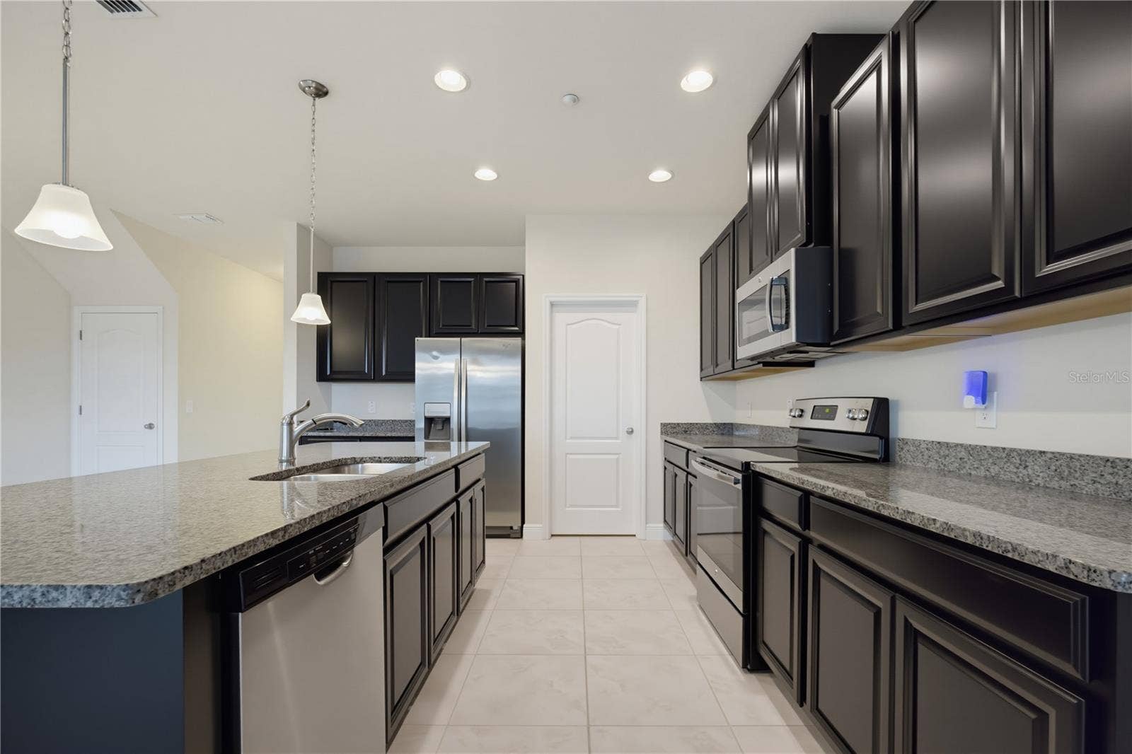 7498 ALOMA PINES COURT, Winter Park, FL 32792 7498 ALOMA PINES COURT, Winter Park, FL 32792
