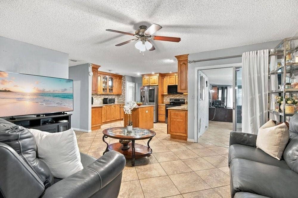 4426 POINT LOOK OUT ROAD, Orlando, FL 32808 4426 POINT LOOK OUT ROAD, Orlando, FL 32808