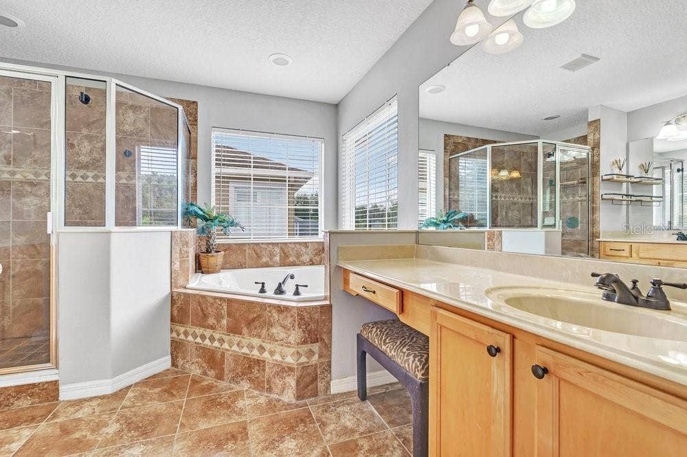 8840 ABBEY LEAF LANE, Orlando, FL 32827